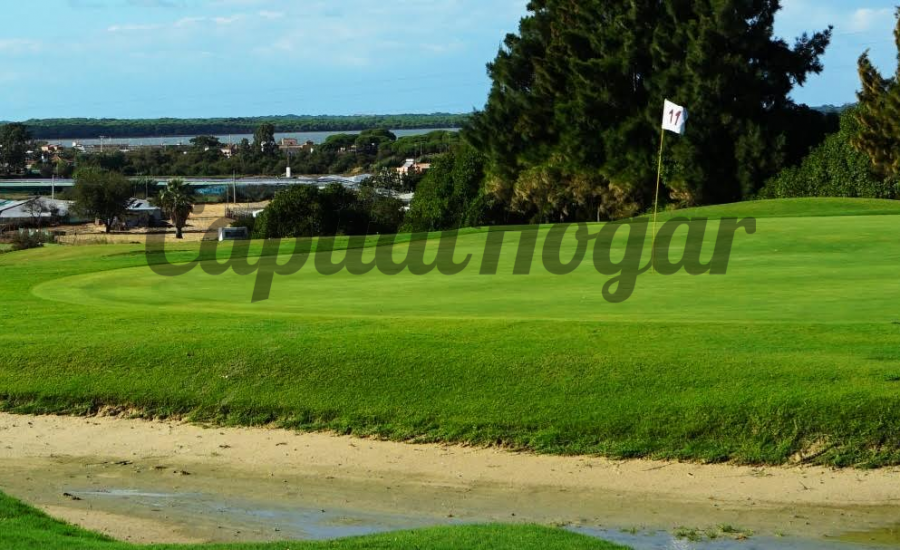 Sanlúcar, Campo de Golf 18 hoyos (Par 72).